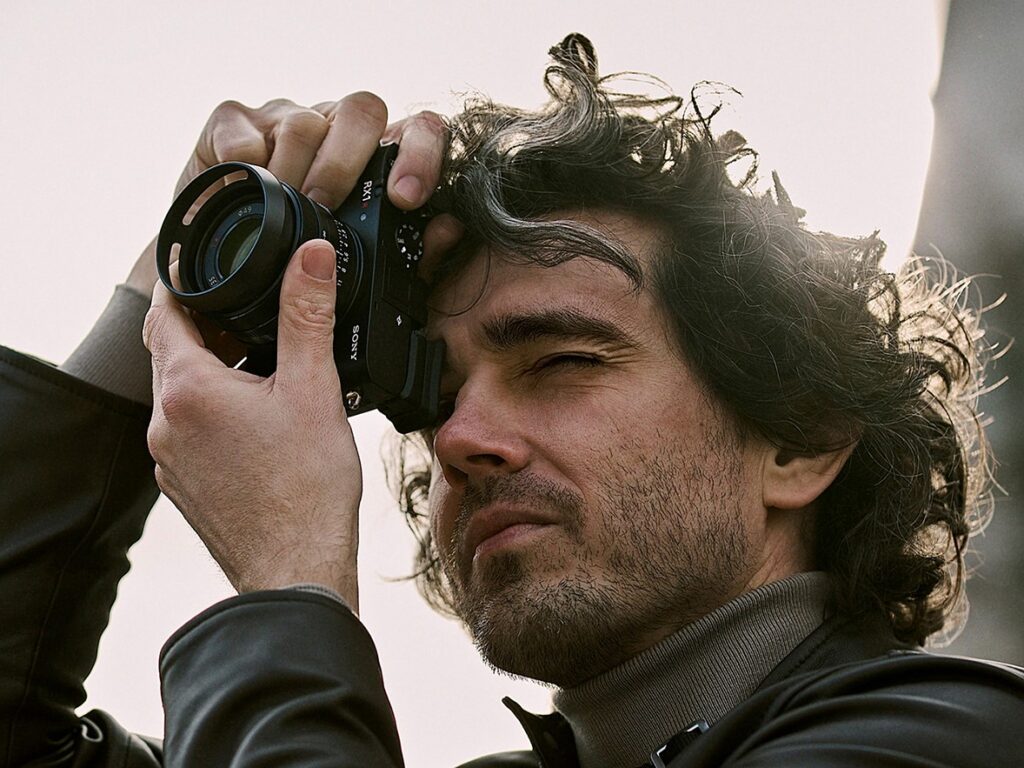 Person Shooting With Sony RX1RIII 1024x768